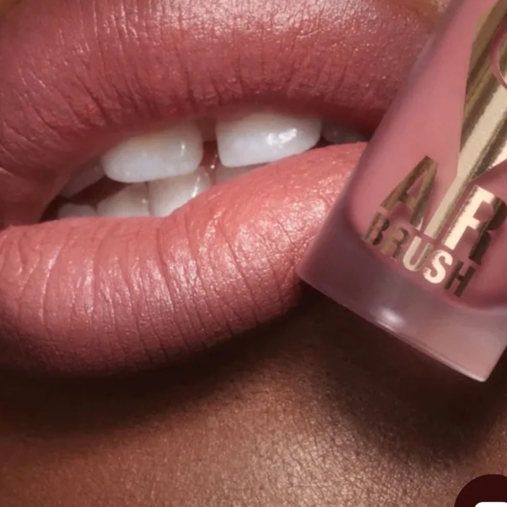 Charlotte Tilbury effortlessly create